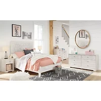Signature Design by Ashley® Paxberry White Aged Pine 6-Drawer Dresser