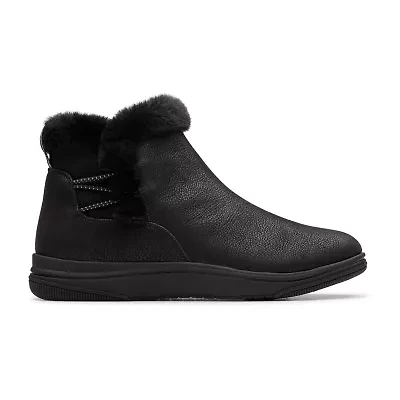 Clarks Womens Breeze Fur Flat Heel Booties