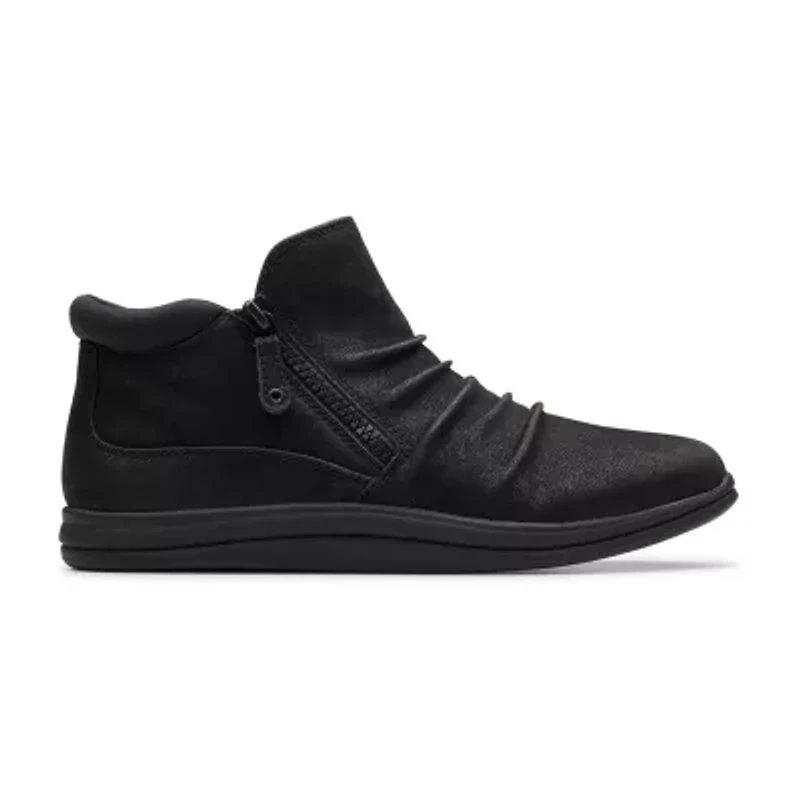 Clarks Womens Breeze Path Flat Heel Booties