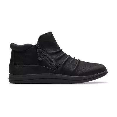 Clarks Womens Breeze Path Flat Heel Booties