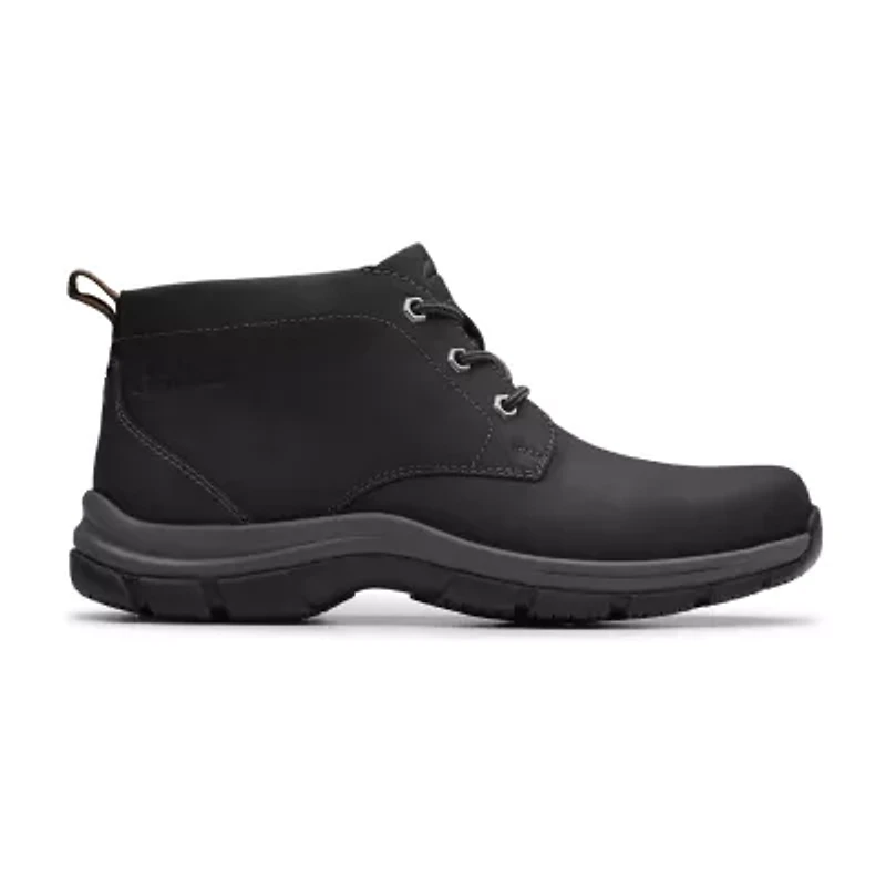 Clarks Mens Walpath Flat Heel Chukka Boots
