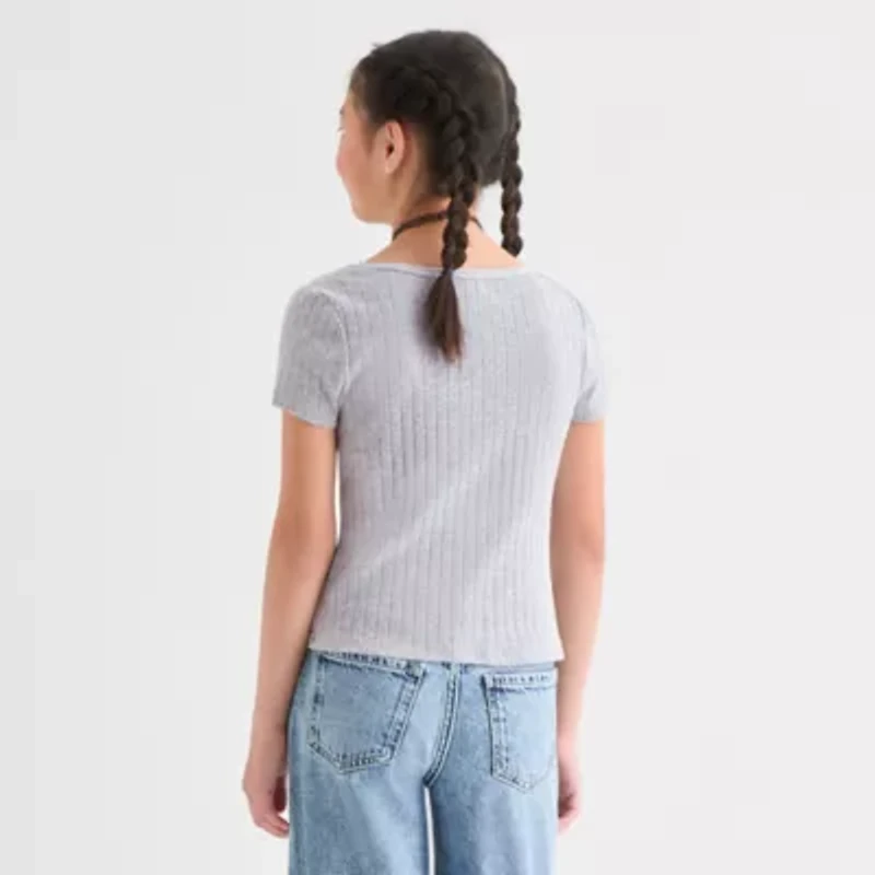 Eyeshadow Big Kid Girls Square Neck Short Sleeve Embroidered T-Shirt