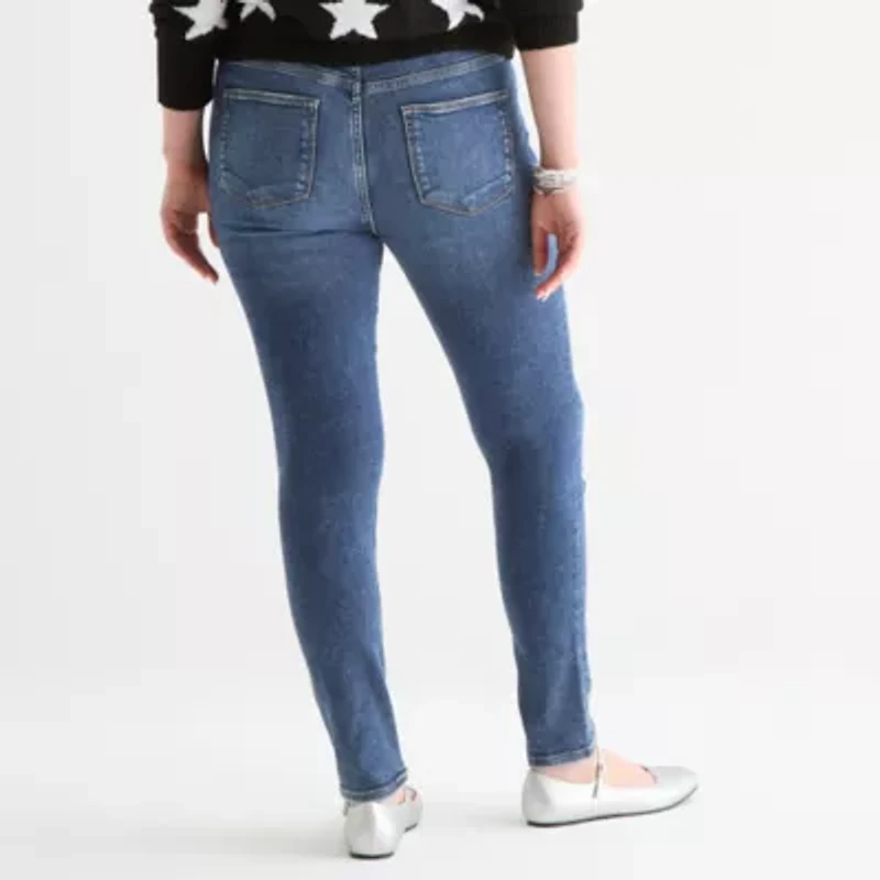 Arizona Womens Stretch Fabric Skinny Fit Juniors Short Jean