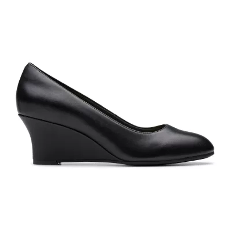 Clarks Olivette Prl Womens Closed Toe Wedge Heel Pumps