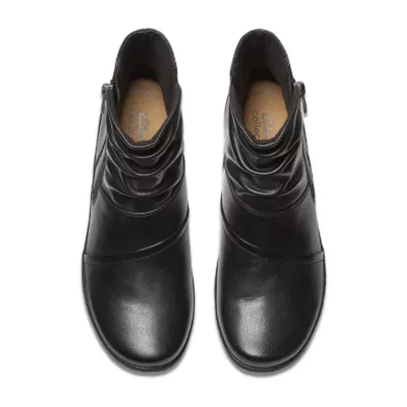 Clarks Womens Cora Pace Flat Heel Booties