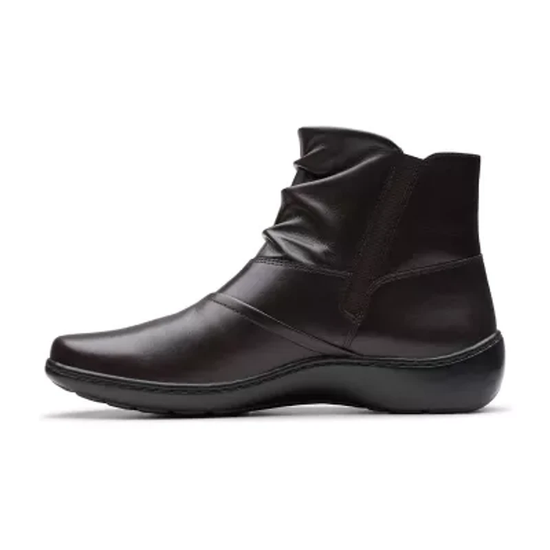 Clarks Womens Cora Pace Flat Heel Booties