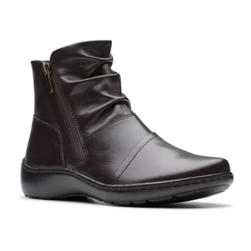 Clarks Womens Cora Pace Flat Heel Booties