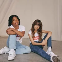 Levi's® Batwing Big Kid Boys Crew Neck Short Sleeve Regular Fit Graphic T-Shirt