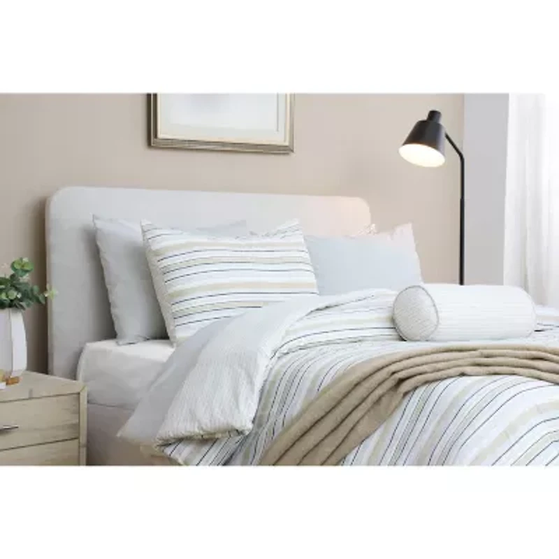 VIVENDI® Stripe 7pc 7-pc. Stripes Midweight Comforter Set