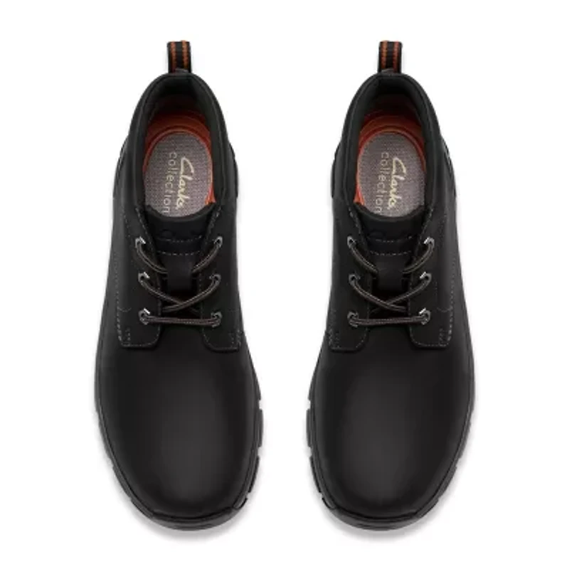 Clarks Mens Walpath Flat Heel Chukka Boots