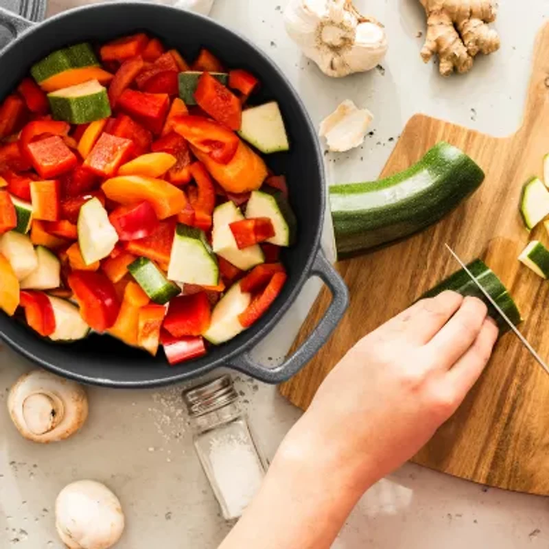 Commercial Chef 6.6 Quart Cast Iron Dutch Oven