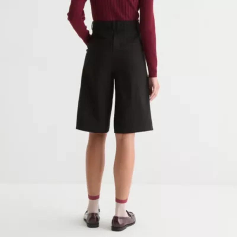 by&by Womens 13 1/2" Mid Rise Juniors Chino Short