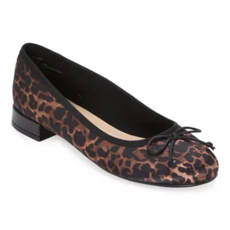 Liz Claiborne Womens Cecil Round Closed Toe Ballet Flats