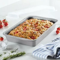 Farberware 9X13" Non-Stick Cake Pan with Lid