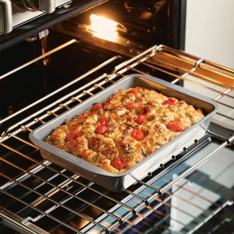 Farberware 9X13" Non-Stick Cake Pan with Lid