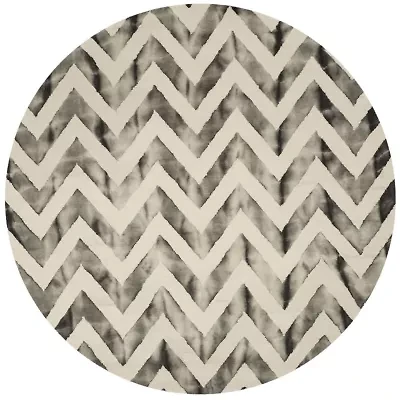 Safavieh Dip Dye Collection Ronnie Chevron Round Area Rug