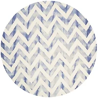 Safavieh Dip Dye Collection Ronnie Chevron Round Area Rug