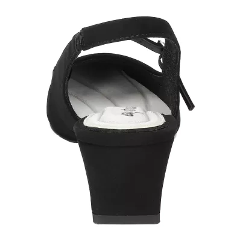 Easy Street Womens Cameo Block Heel Pumps