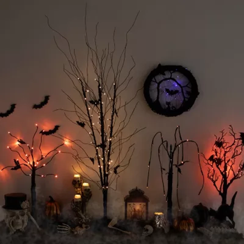 Northlight 13in Led Black Twig With Bats Wreath