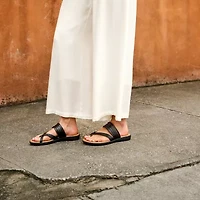 BOC by Born Womens Alisha Criss Cross Strap Flat Sandals