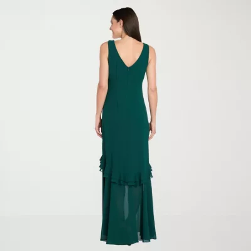 R & M Richards Womens Sleeveless Evening Gown