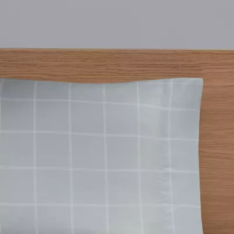 Intelligent Design James Complete Bed Set including Sheets with decorative pillow