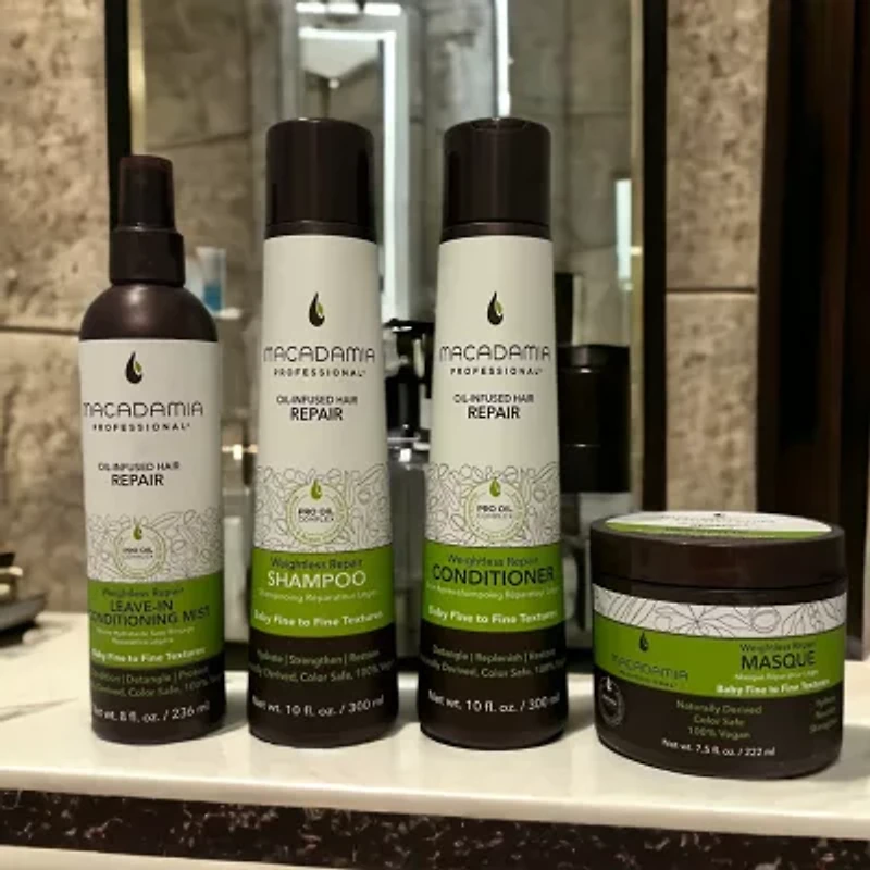 Macadamia Professional Weightless Moisture Conditioner 33.8 oz.