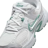 Nike V5 RNR Womens Sneakers