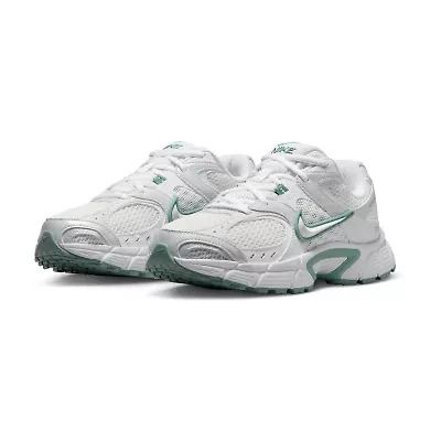 Nike V5 RNR Womens Sneakers
