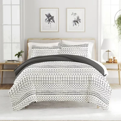Casual Comfort Etched Gate Pattern Oversized Reversible Duvet Cover Set