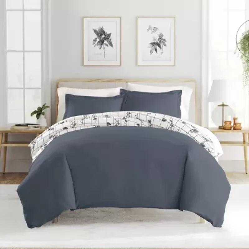 Casual Comfort Flower Field Pattern Oversized Reversible Duvet Cover Set