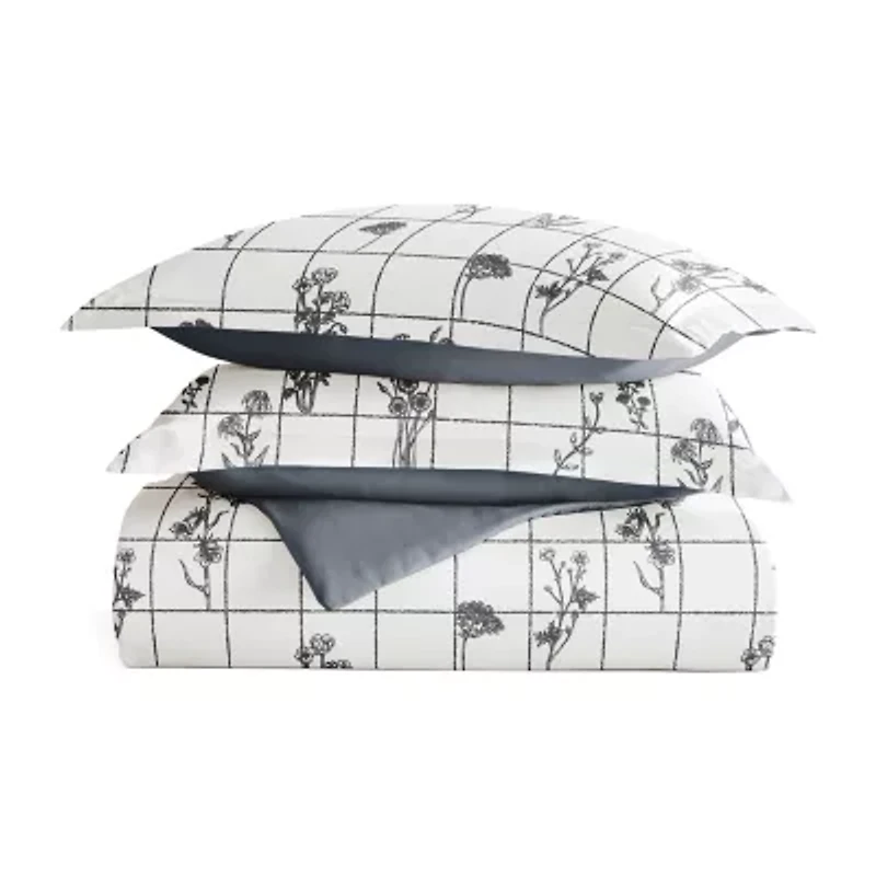 Casual Comfort Flower Field Pattern Oversized Reversible Duvet Cover Set