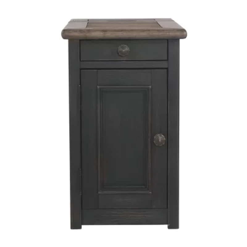 Signature Design by Ashley® Tyler Creek Chair Side End Table