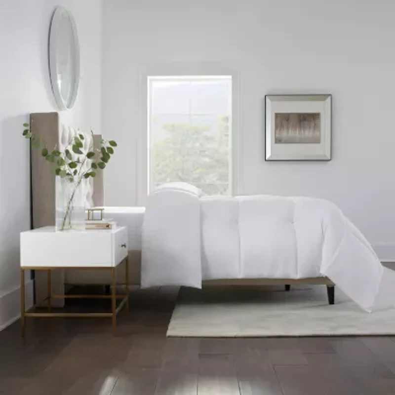 Serta Simply Clean Antimicrobial treated Down Alternative Comforter