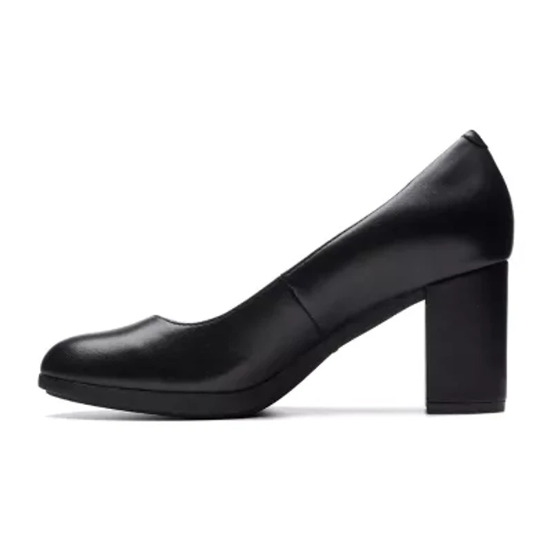 Clarks Bayla Skip Womens Round Closed Toe Block Heel Pumps