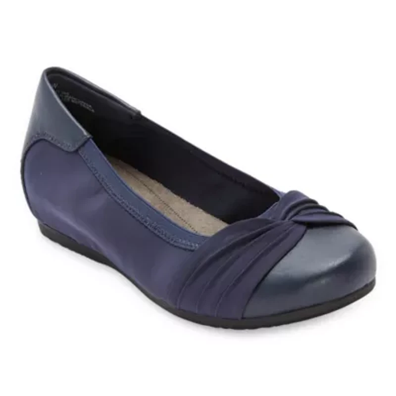 Baretraps Marcie Womens Round Closed Toe Slip-On Shoe