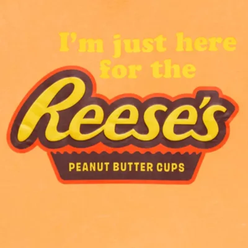 Reese'S Pieces Boyfriend Tee Womens Crew Neck Short Sleeve Regular Fit Juniors Graphic T-Shirt