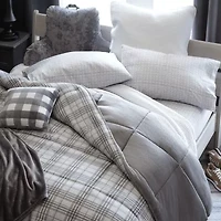 Home Expressions Plush Ultra Soft Down Alternative Reversible Comforter