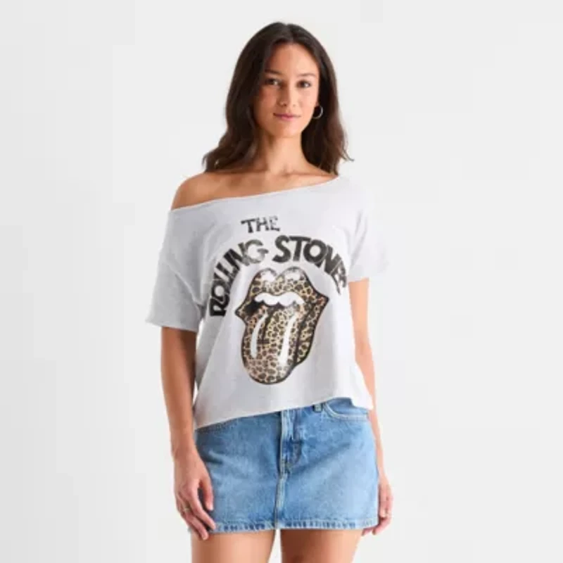 New World Rolling Stones Off The Shoulder Womens Short Sleeve Loose Fit Juniors Graphic T-Shirt