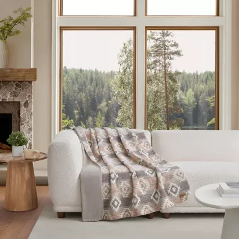 Bearpaw Canyon Washable Coco Plush Throw