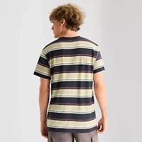 Airwalk Mens Crew Neck Short Sleeve Regular Fit Graphic T-Shirt