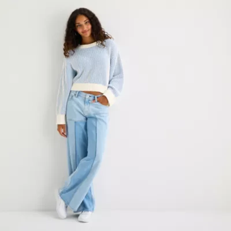 Arizona Juniors Womens Crew Neck Long Sleeve Pullover Sweater