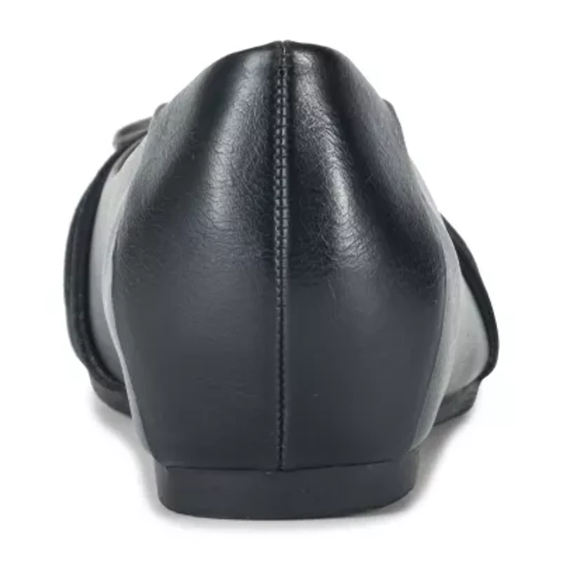 Baretraps Mabely Womens Round Closed Toe Slip-On Shoe