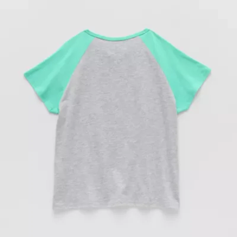 Little & Big Kid Girls Split Crew Neck Short Sleeve Regular Fit Squishmallows Graphic T-Shirt