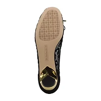 Charles David Maize Womens Cap Closed Toe Flat Heel Pumps