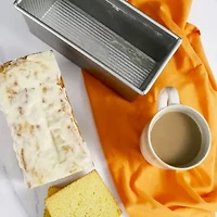 USA Pan 9"x4" Non-Stick Pullman Loaf Man