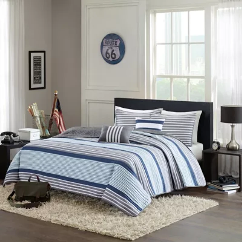 Intelligent Design Matteo Reversible Quilt Set With Throw Pillows