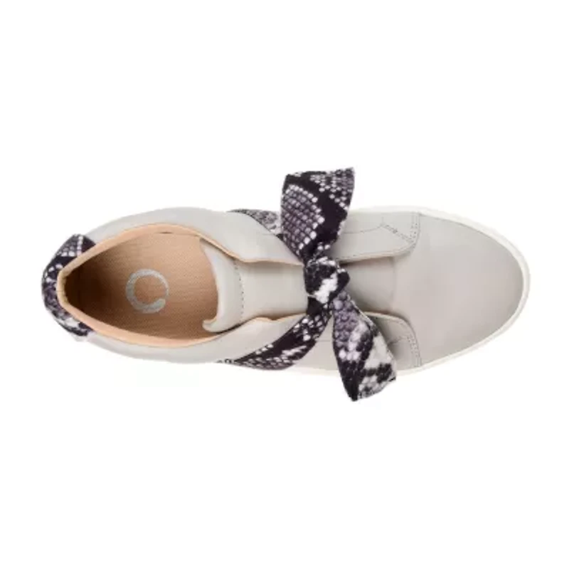 Journee Collection Abrina Womens Round Closed Toe Slip-On Shoe