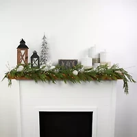 Northlight 6ft Cypress And Berry   Unlit Christmas Indoor Garland