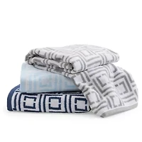Liz Claiborne Signature Plush Logo Bath Towel